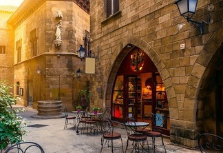 10 lugares para beber e conversar no Barri Gótic em Barcelona