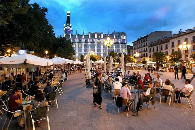 Plaza de Santa Ana em Madri