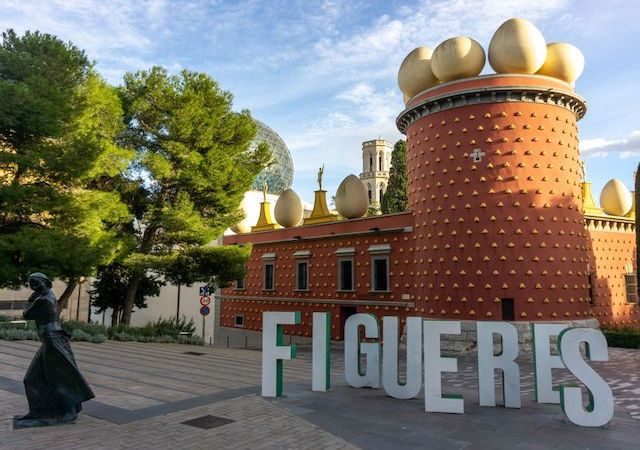 Excursão a Girona, Figueres e Museu Dalí saindo de Barcelona