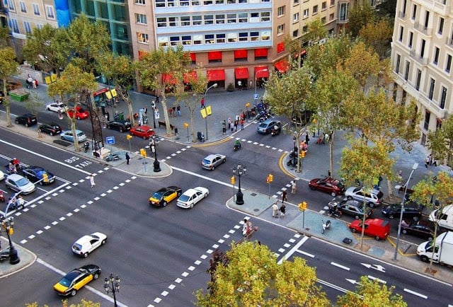 Ruas de Barcelona - carros