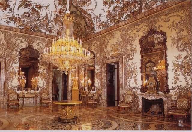 Uma das salas do Palácio Real