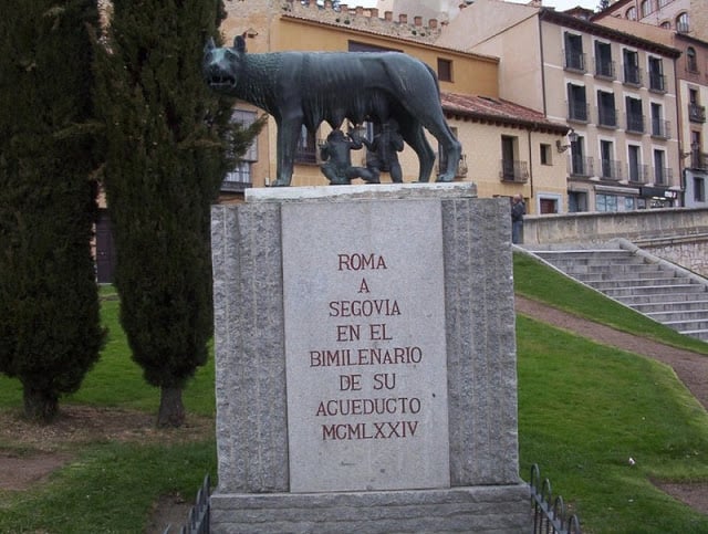 Símbolo dos romanos - Aqueduto de Segovia